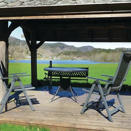 2 Bedroom Awesome In Torvikbygd