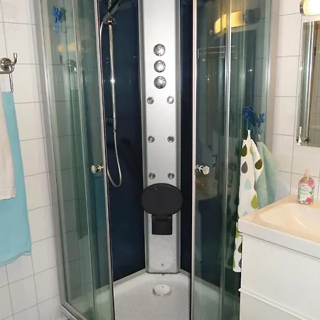 2 Bedroom Awesome In Torvikbygd *